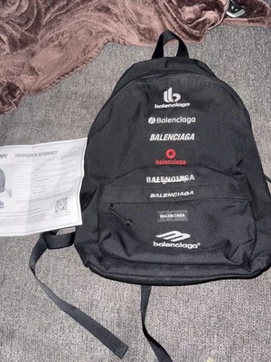 Mochila Balenciaga Explorer Foto 1 de 2