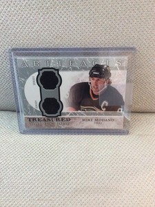 2012-13 Artifacts Treasured Swatches Jerseys Card of HOFer Mike Modano (12-13)