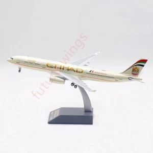 Modelo de avión 1:200 InFlight200 Etihad Airways A330-300 A6-AFC F1 con soporte - Imagen 1 de 15