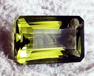Loose Gemstone Yellow Topaz 33.00 Ct Emerald Shape With Certificate - Image 1 of 4