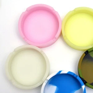 4pcs Silicone Ashtrays Round Ashtray Luminous Ashtray Desktop Ashtray Ornament - Picture 1 of 12