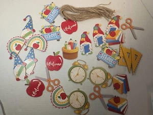 25 Bright Color School Wooden Ornaments Teacher Back to School String Crafts New - Picture 1 of 7