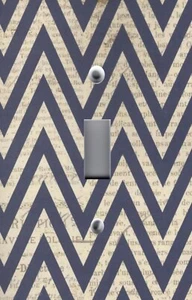 CHEVRON - BLACK & BROWN NEWSPRINT Placca interruttore luce presa a muro copri spina  - Foto 1 di 27