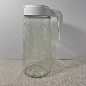 Vintage Tang Brand Etched White Lillies Clear Glass Water Juice Pitcher 1 qt EUC - Picture 1 of 8