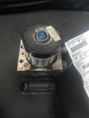 Dodge Ram 1500 2014-2016 bomba de freno antibloqueo OEM. Foto 1 de 3