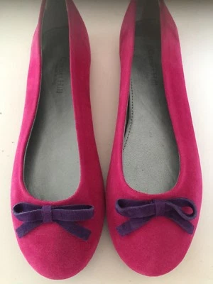 Zapatos planos de ballet de gamuza rosa granate Hill talla 4M hechos en Italia Foto 1 de 4