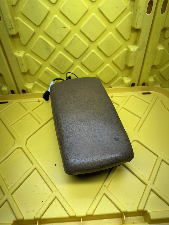 Audi A6 2007 3,2 C6 consola central reposabrazos 4F0864114 OEM Foto 1 de 4