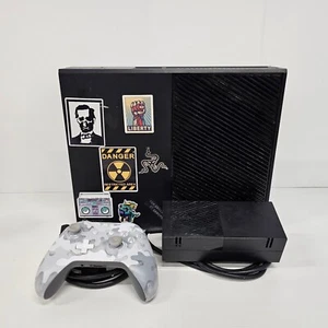 Consola Microsoft Xbox One Original 1540 500GB Adhesiva Decorada con Camuflaje Contr. - Imagen 1 de 10