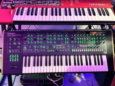 Roland System 8 - Juno 106 - Jupiter 8 - Juno 60 - Bild 1 von 4