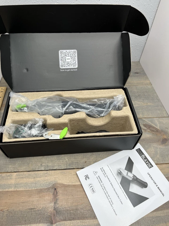 Herramienta cortadora de caja portátil BoxBlayde 214-V1 a batería Foto 1 de 3