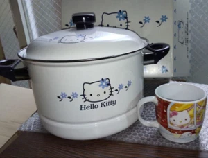 Hello Kitty 24cm Enamel Steamer Pot with Lid + Bonus Mug – Rare Sanrio Japan - Picture 1 of 13