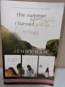 The Summer I Turned Pretty Trilogy by Jenny Han 3-in-1 Exclusive 🍀 - Foto 1 di 3