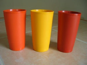3 Vintage Tupperware Ernte Farben Stapelbar Becher Tassen 10 Unzen #873 Set - Bild 1 von 5
