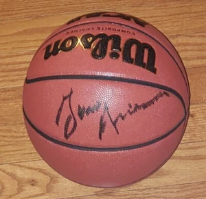 GENO AURIEMMA 'UCON HUSKIES' FINAL FOUR USA SIGNED NCAA BASKETBALL *COA *PROOF 2 - Imagen 1 de 5
