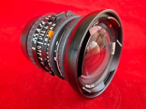 Hasselblad Carl Zeiss T* Distagon CFE FLE 40mm f/4 Lens (T268) - Picture 1 of 15