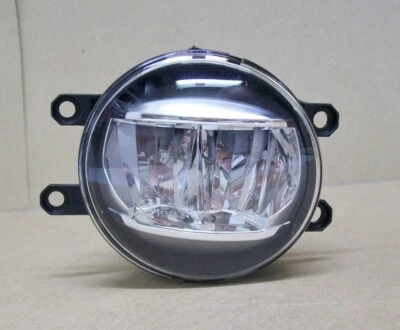 Luz antiniebla derecha Toyota Rav4 2015-2023, Tundra, Highlander - LED. NUEVO, OEM Foto 1 de 3
