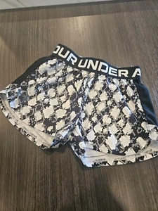 Under Armour athletic shorts kids boys girls, size youth XS. Excellent Condition - Picture 1 of 6