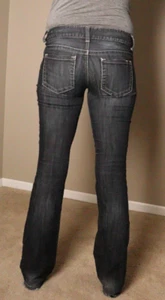 Guess Jeans Womens Size 27x33 Low-Rise Pismo Straight Dark Wash Denim Blue - Picture 1 of 7