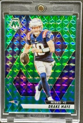 Drake Maye RARO REFRACTOR MOSAICO VERDE TARJETA DE INVERSIÓN PANINI PATRIOTS COMO NUEVO Foto 1 de 2