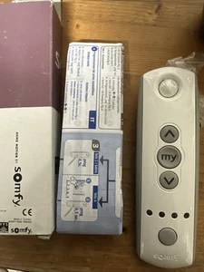 (DM 07) Control Remoto Somfy Telis 4 RTS Pure Con Batería Y Pion De Fijación - Imagen 1 de 9