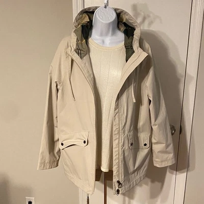 Chaqueta impermeable Barbour Foto 1 de 4