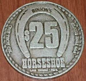$25 SILVER VINTAGE SLOT TOKEN FROM BINION'S HORSESHOE CASINO LAS VEGAS NV - Picture 1 of 2
