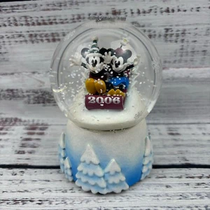 Disney Store 2006 Mickey y Minnie Mouse copo de nieve Navidad globo de nieve 5,5" - Imagen 1 de 8