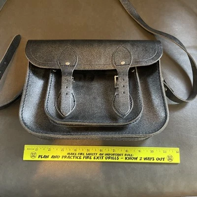 The Cambridge Satchel Company Made In England Leather Crossbody Handbag 11. Silv - Image 1 of 4