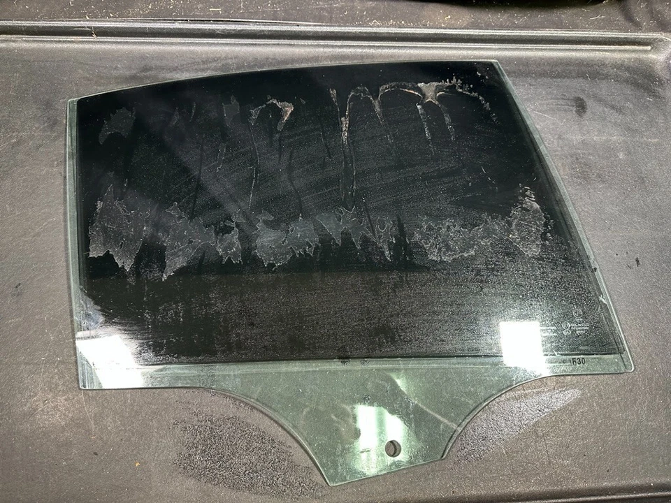 12-18 OEM BMW F30 F80 SEDÁN PUERTA TRASERA DERECHA PASAJERO VENTANA CRISTAL TINTADO Foto 1 de 4