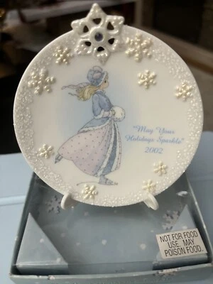 Precious Moments 104058 May Your Holidays Sparkle 2002 Plate In Box Ice Skating - Image 1 of 2