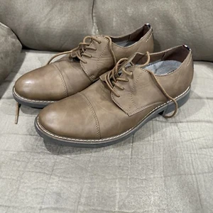 Zapatos Oxford con cordones Izod para hombre marrón 8M de espuma viscoelástica informales de negocios - Imagen 1 de 5