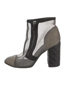 Stivali Chanel con logo CC ad incastro taglia 39 - Foto 1 di 12