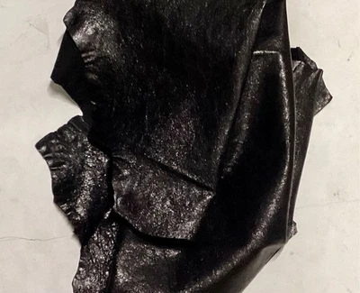 Pieles de cordero de cuero negro metálico. Cuero artesanal, OSM1842 Foto 1 de 2