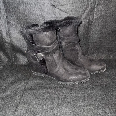 Botines Unisa Unchester de piel sintética negros botas al tobillo para mujer talla 7 cremallera lateral cuña Foto 1 de 4