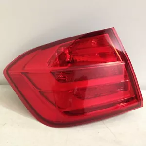 BMW F30 F80 320i 328i 335i 2012-2015 lado del conductor izquierdo PRElci luz trasera OE brillante - Imagen 1 de 10