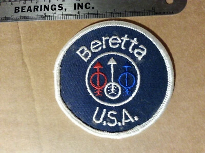 Parche rojo blanco y azul Beretta EE. UU. EE. UU. Armas de fuego rojo nuevo de colección 3" Foto 1 de 3