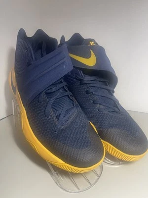 Nike Kyrie 2 Cavs 20 16 Hombre Talla 14 Calidad Excelente Estado Foto 1 de 4