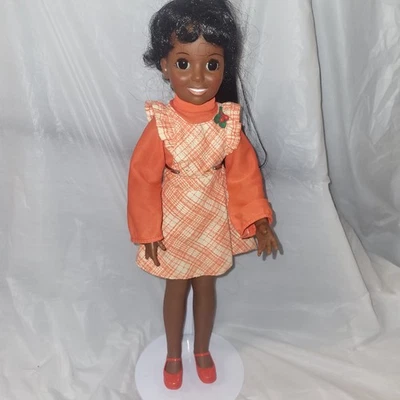 RARO! Hermosa muñeca Chrissy Swirla-Curler vintage 1973 ideal afroamericana Foto 1 de 4