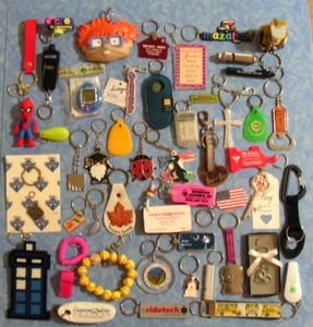 Konvolut 48 verschiedene Vintage bis Neu Schlüsselanhänger Schlüsselring Sammlung - Bild 1 von 3