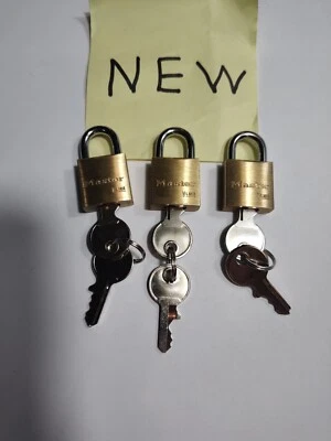 MASTER LOCK 4130KAWWG Keyed Padlock, 9/16 in,Rectangle,Gold - Image 1 of 4