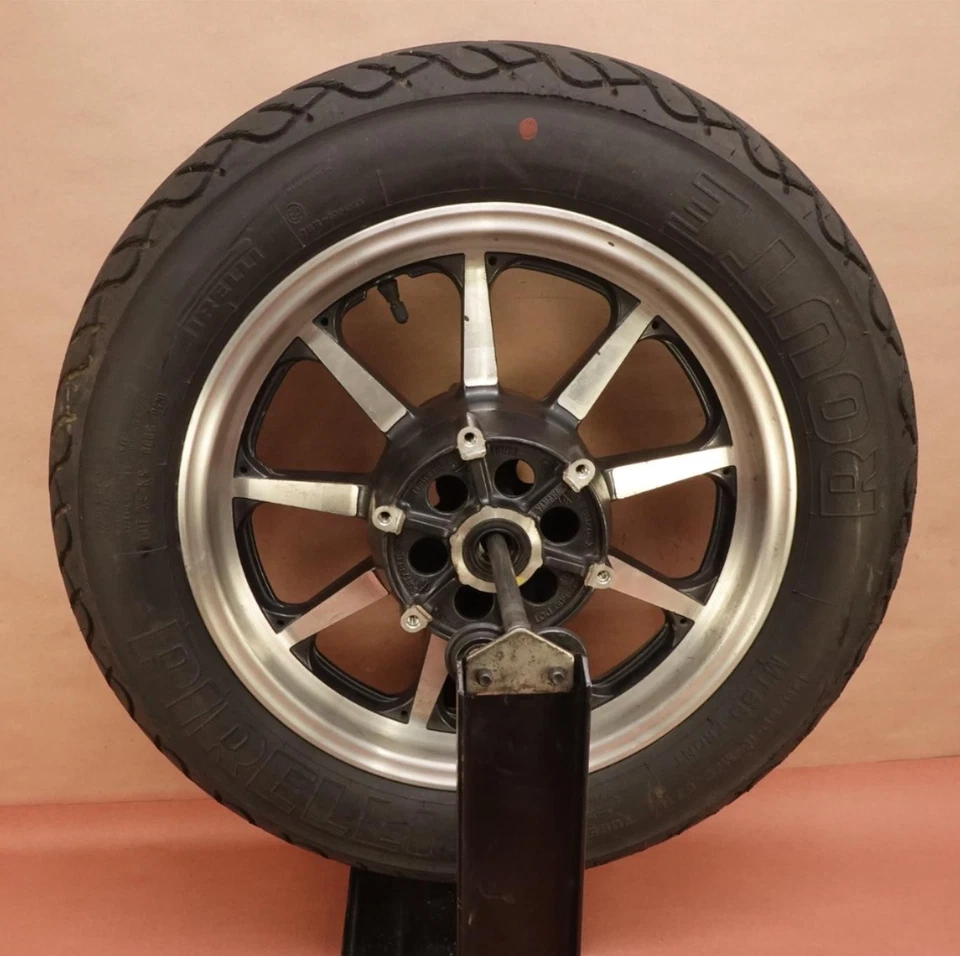 Задний обод шины PIRELLI 2004-2007 Yamaha Road Star XV1700 130/90-16 - Изображение 1 из 4