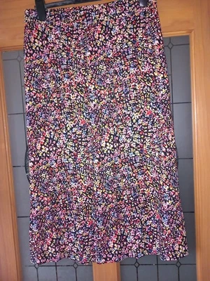 Lovely Ladies John Lewis Unlined Floral Viscose Skirt Size 16 VGC - Image 1 of 4