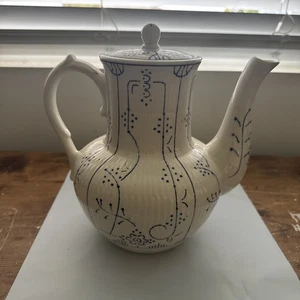 BELGIAN ANTIQUE Villeroy & Boch Teapot Saxony Pattern Ceramic Pot Vintage - Picture 1 of 10