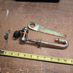 Tow Ready J Pin Trailer Hitch w/ Lock 63201 & 2 Keys 17499-190 - Picture 1 of 10