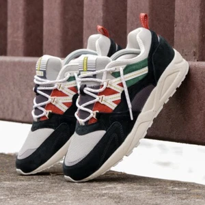 Karhu Fusion 2.0 "Fear Bear Pack" Jet Black/ Bright White Größe UK 6 F804120 - Bild 1 von 12