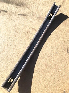 1970 71 2 CUDA CHALLENGER DOOR GLASS UP WINDOW GUIDE TRACK 2895640 RIGHT AAR T/A - Picture 1 of 9