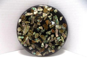 ABALONE SHELL LUCITE SOTTOPIUMINO DECORO 5" UNICO ANNI 70 MCM RETRÒ VINTAGE USA - Foto 1 di 4