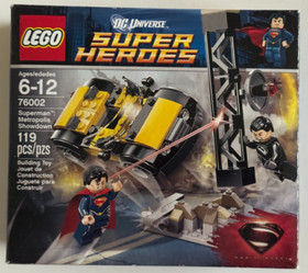 LEGO 76002 DC SUPERMAN: METROPOLIS Complete and Retired