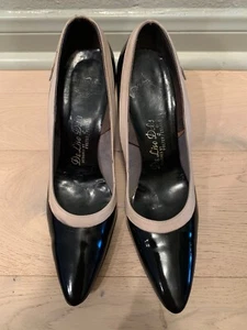 Vtg DE LISO DEBS Style 0556 Black/White Patent Leather Shoes Pumps Sz 7/7.5 - Picture 1 of 7