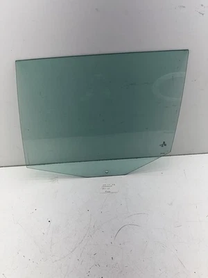 Volkswagen Jetta Wagon 2010-2014 puerta trasera izquierda ventana cristal OEM. Foto 1 de 4